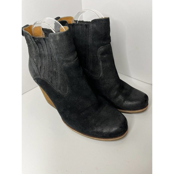 Kork Ease 7 Sherrill Cinca Bootie Distressed Black Suede Heeled Boot Casual - Picture 2 of 6